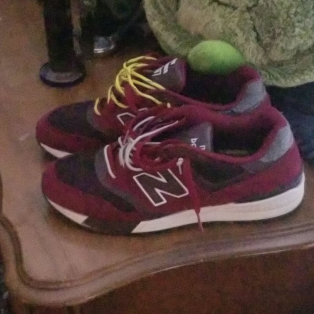 Shoes - Picture 2 of 4